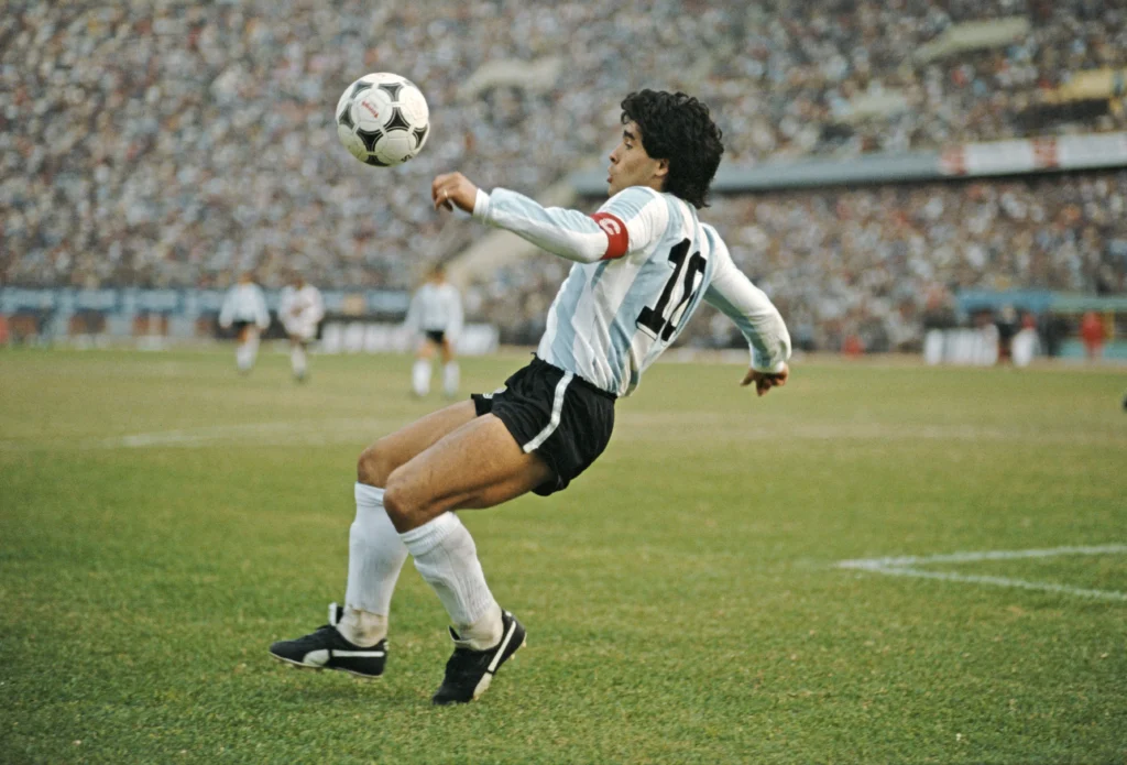 Diego Maradona (Argentina)